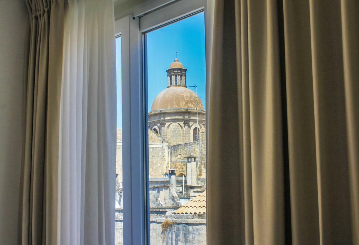 Central Suites Лече Екстериор снимка
